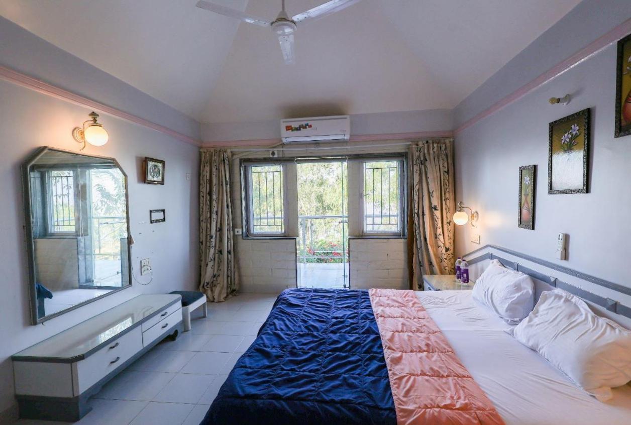 Valleycrest Villa With Swimming Pool Mahābaleshwar Exteriör bild